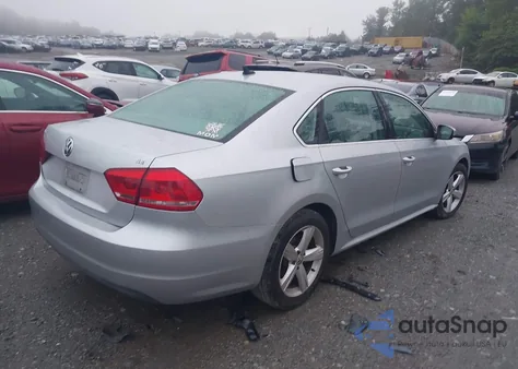 2013 Volkswagen Passat Se from USA, damaged, VIN 1VWBP7A32DC131759